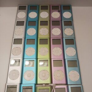 1X Apple Ipod Mini 1st or 2nd Generation With Accessories MP3 Music Player